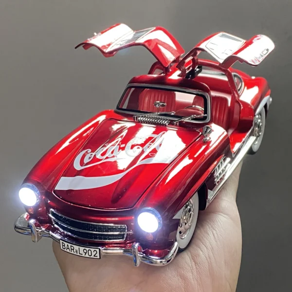 1:24 Benz 300SL Coca Cola Pepsi Cola Classic Vintage Car Alloy Diecast Model Car Sound And Light Pull Back Collection Hobby Gift