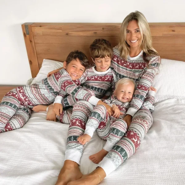 New 2025 Christmas Matching Family Pajamas Set All Over Print Mother Father Kids Clothes Soft 2 Pieces Suit Sleepwear Xmas Look