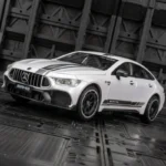1:24 Mercedes-Benz GT63 alloy car model ornaments collection acousto-optic pull-back toy doors and hood trunk can be opened.